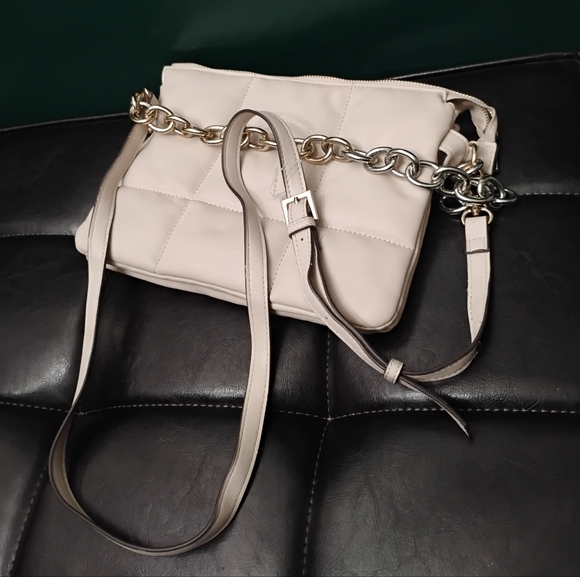Kate Landry Vegan Leather Quilted Purse Two-Tone Chain Strap & Crossbody Beige - Picture 9 of 10